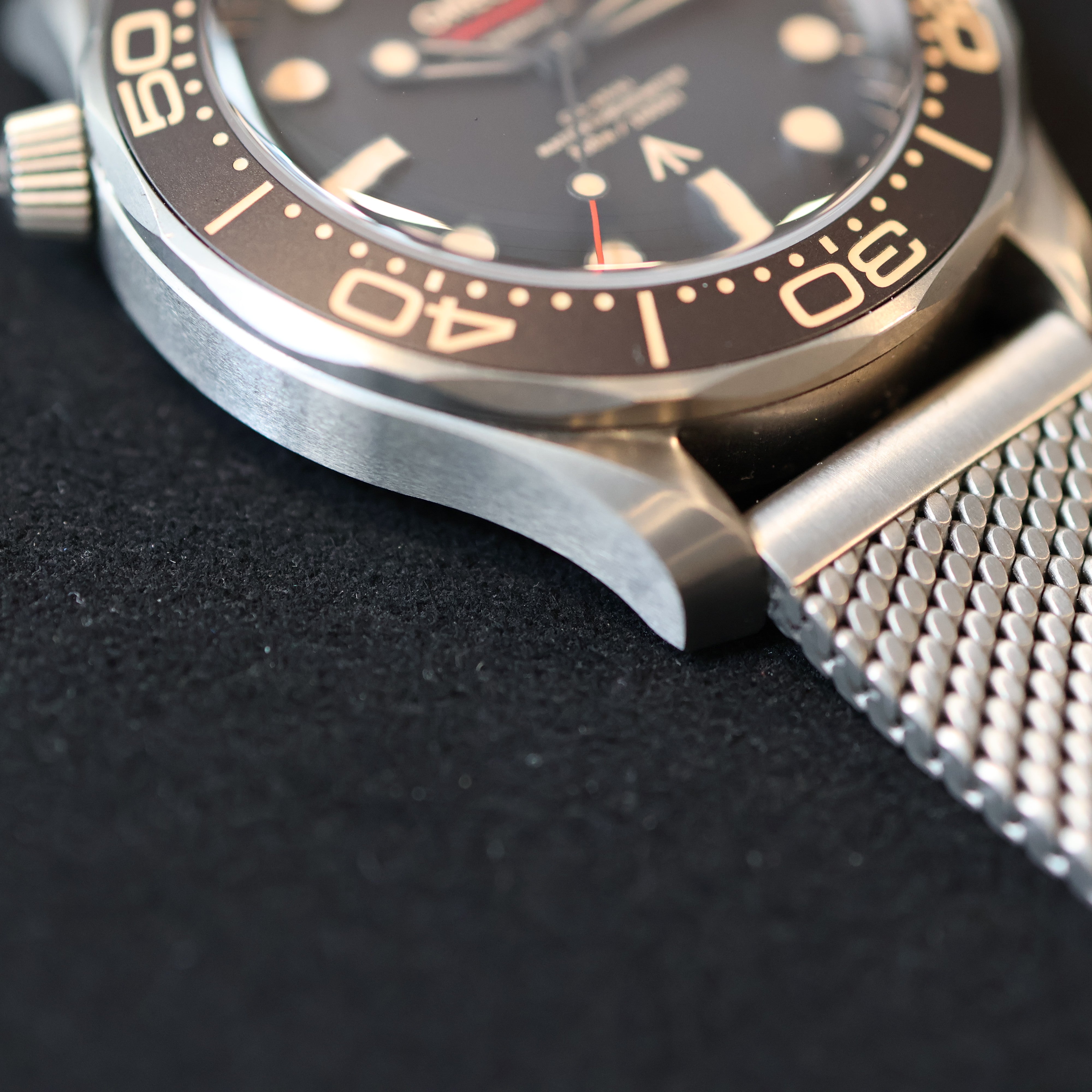 Omega Seamaster Diver 300M 007 210.90.42.20.01.001