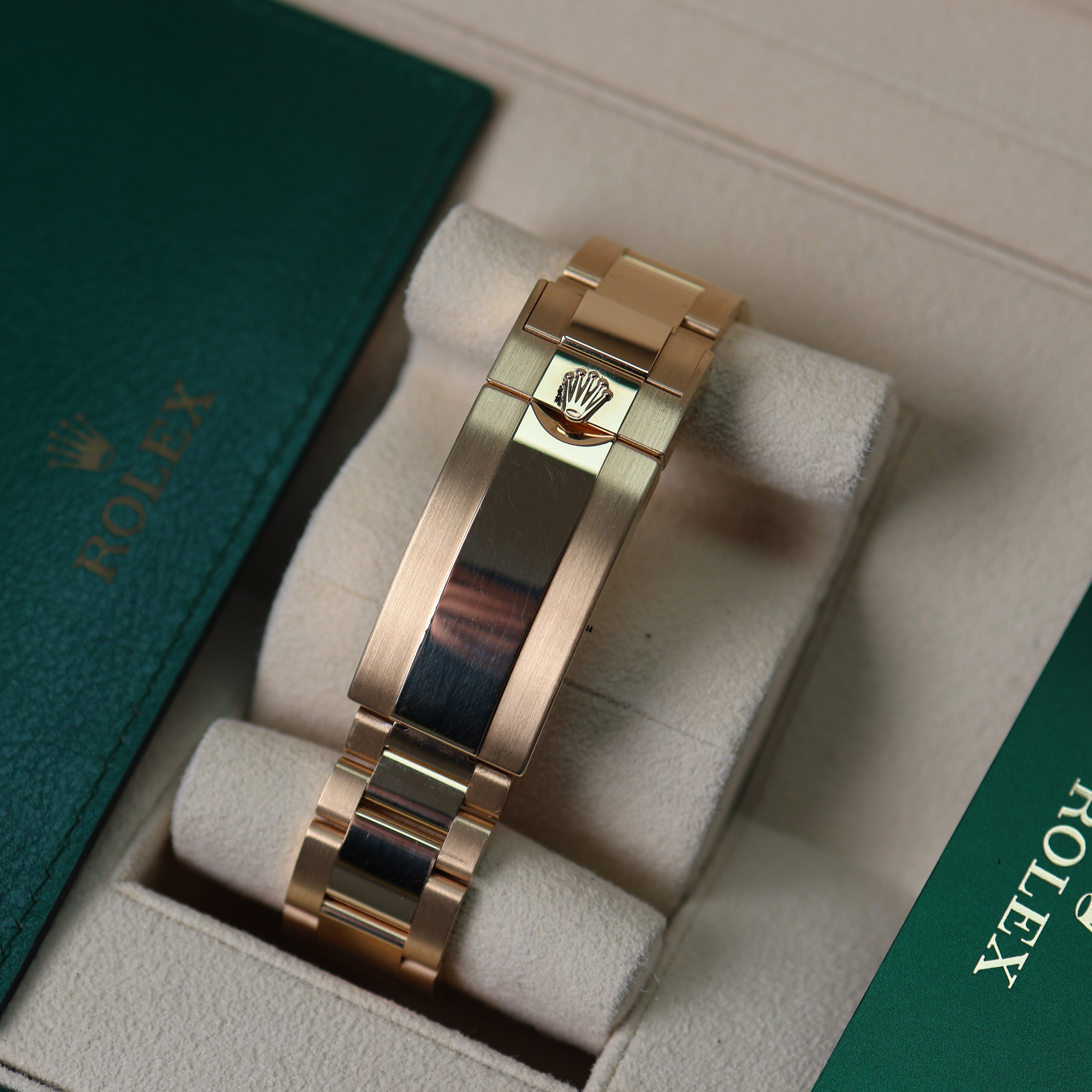 Rolex Submariner Date Blue Dial Yellow Gold 126618LB