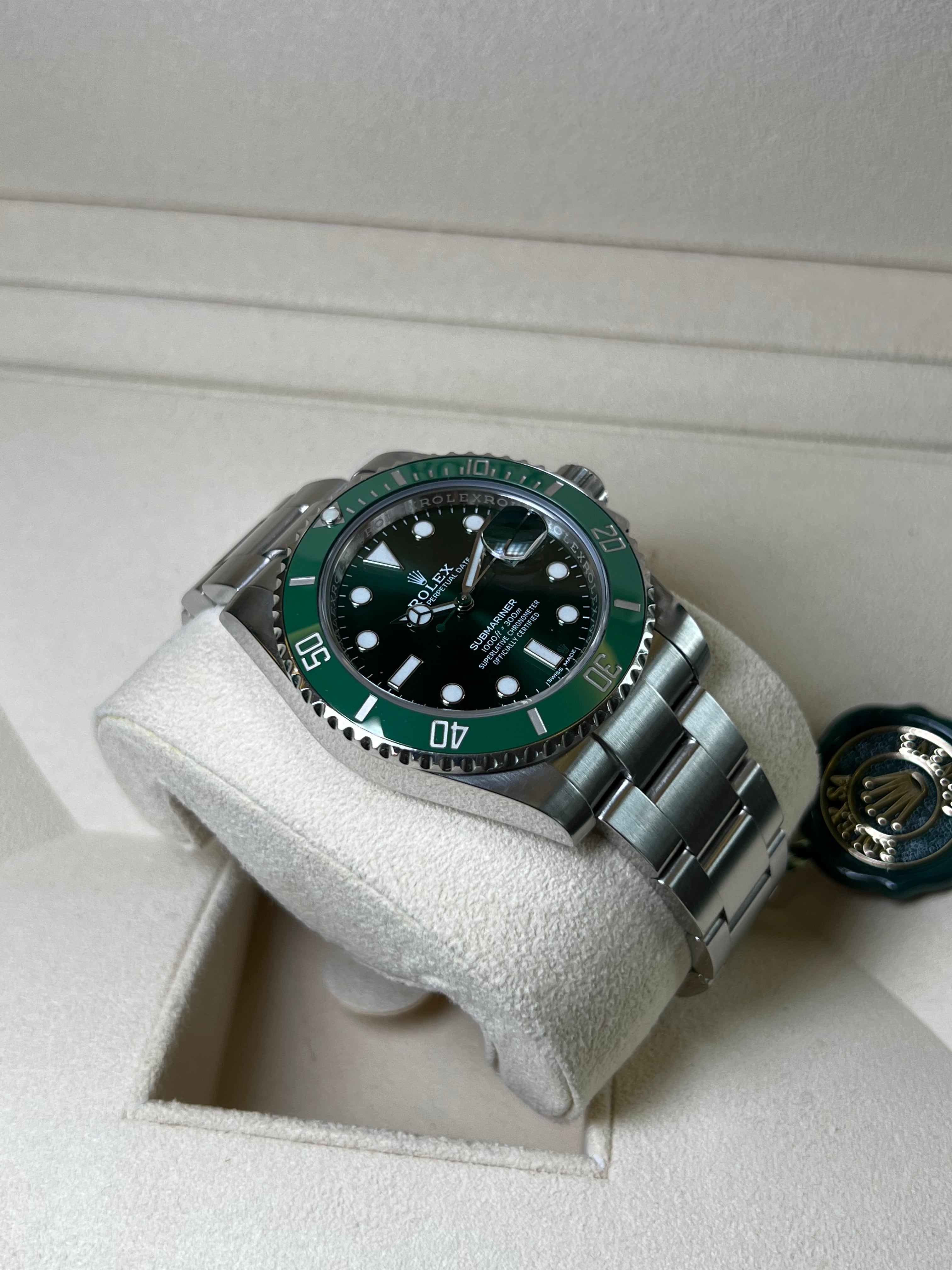 Rolex Submariner Date Hulk 116610LV
