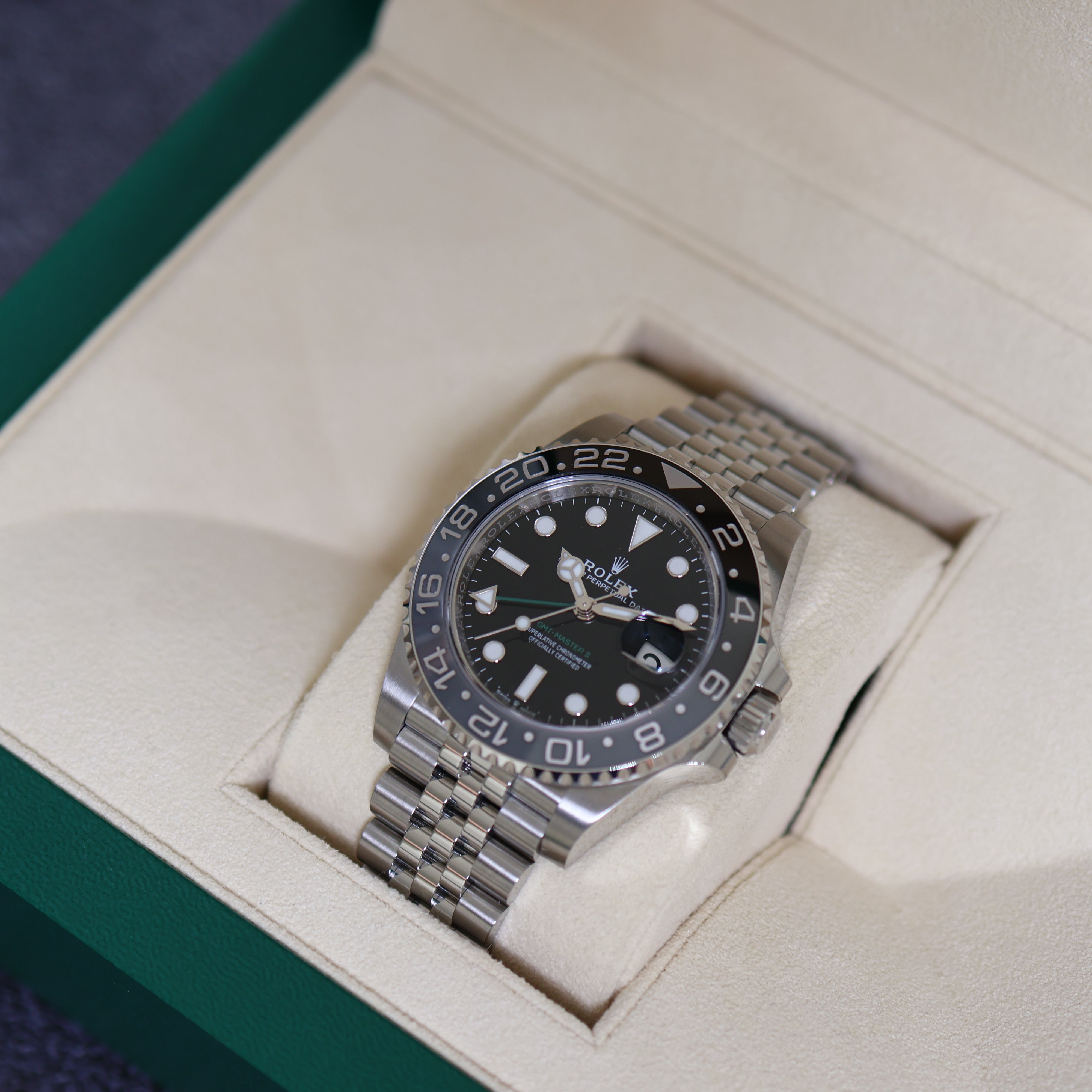 Rolex GMT-Master II Bruce Wayne Jubilée 126710GRNR – LM Horlogerie