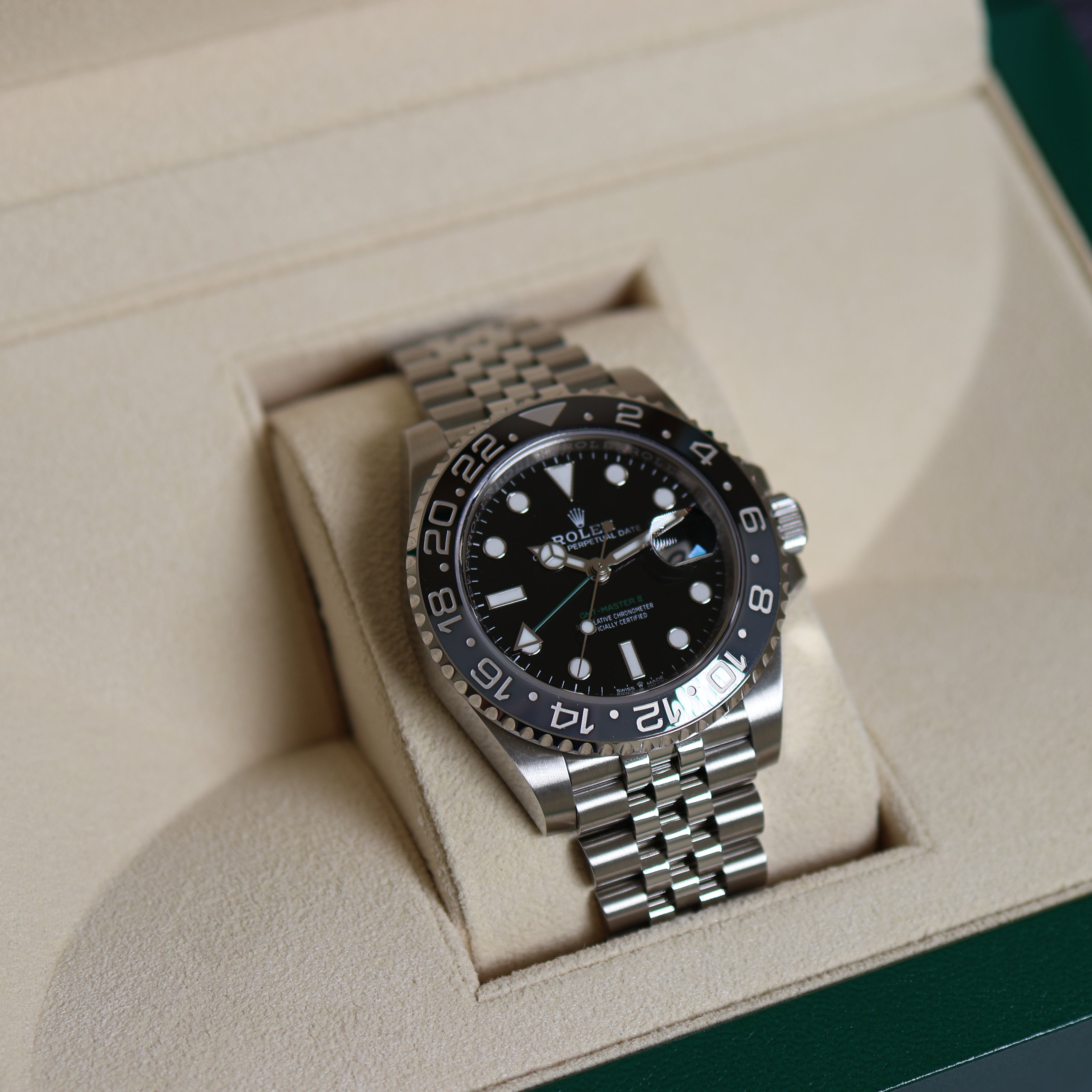 Rolex GMT-Master II Bruce Wayne Jubilée 126710GRNR