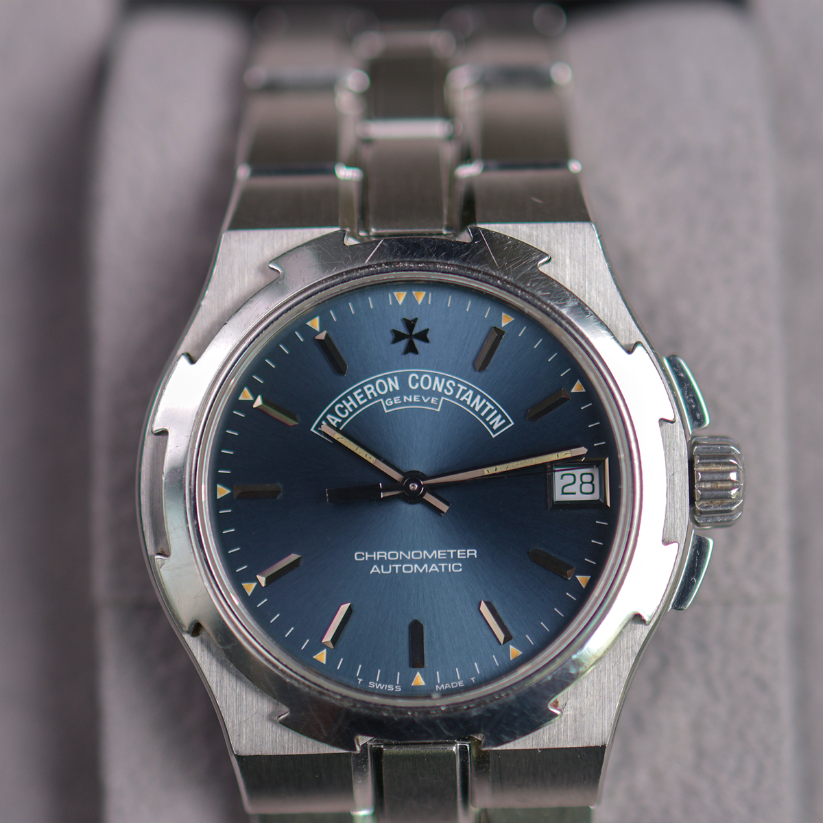 Vacheron Constantin Overseas White Dial 42042 (Copie)