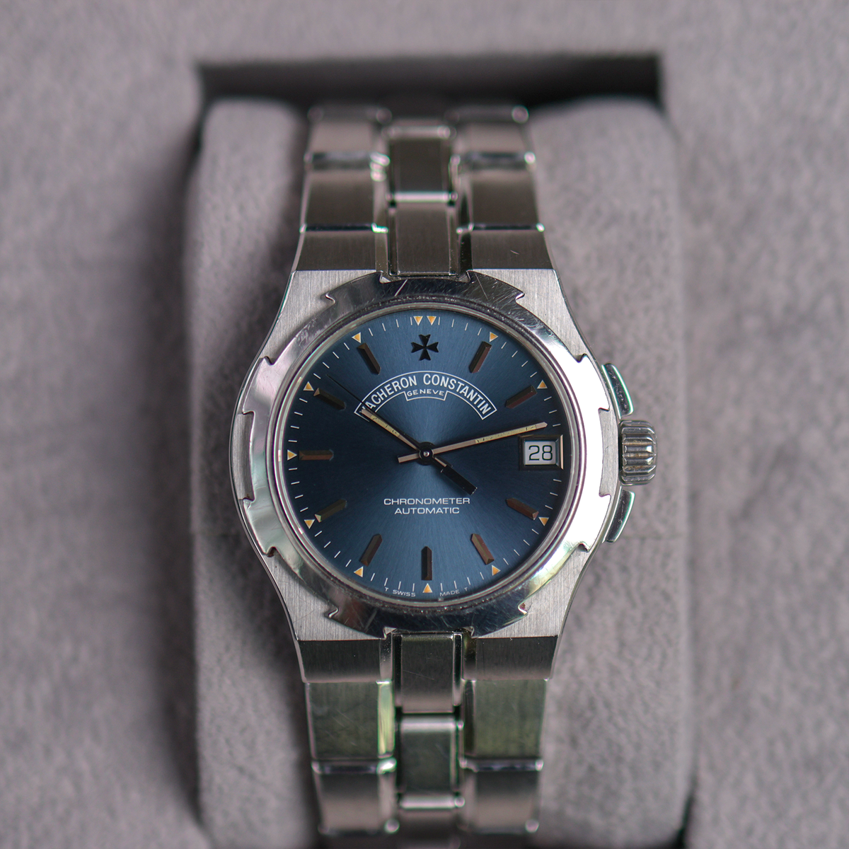 Vacheron Constantin Overseas White Dial 42042 (Copie)