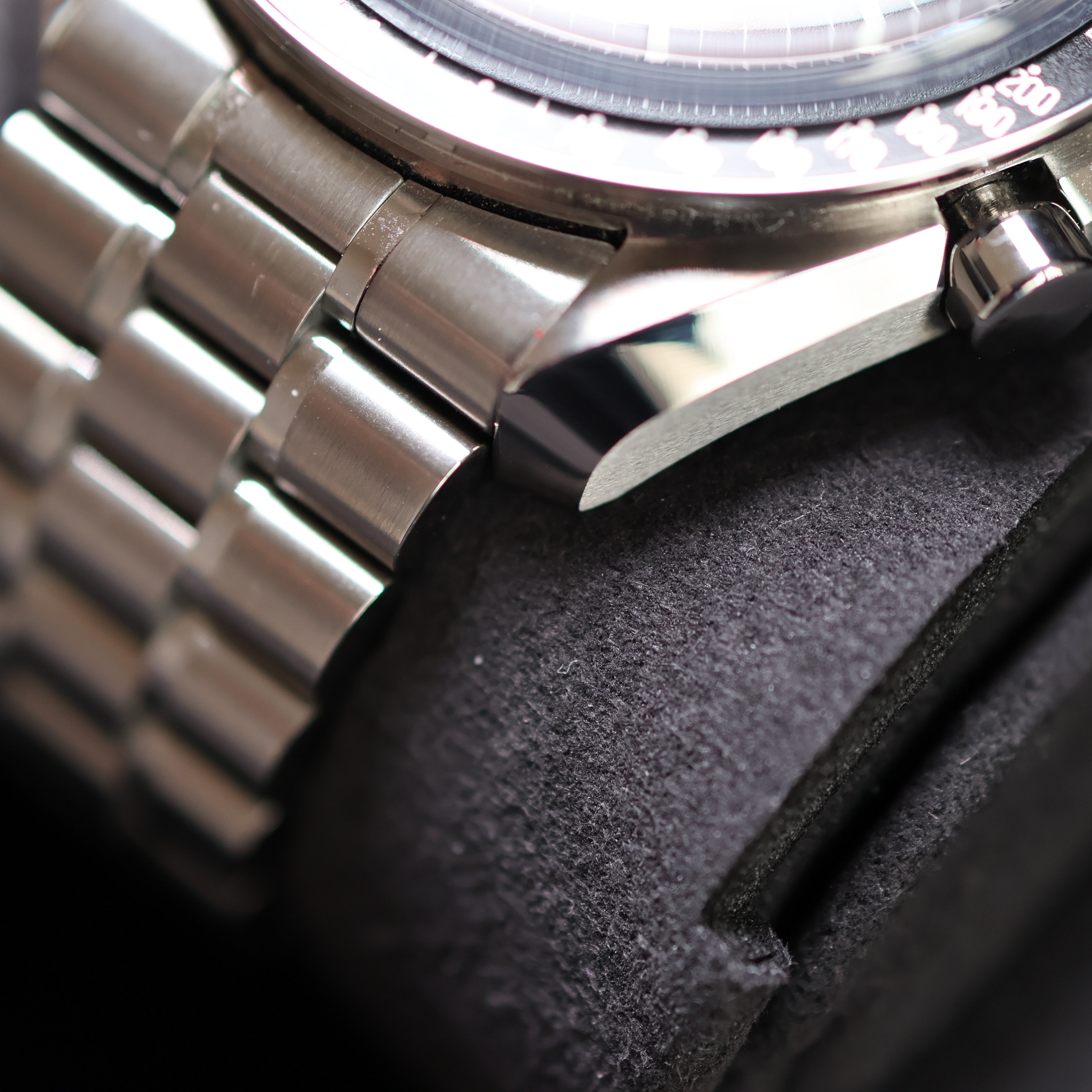 Omega Speedmaster Moonwatch 310.30.425.001.002