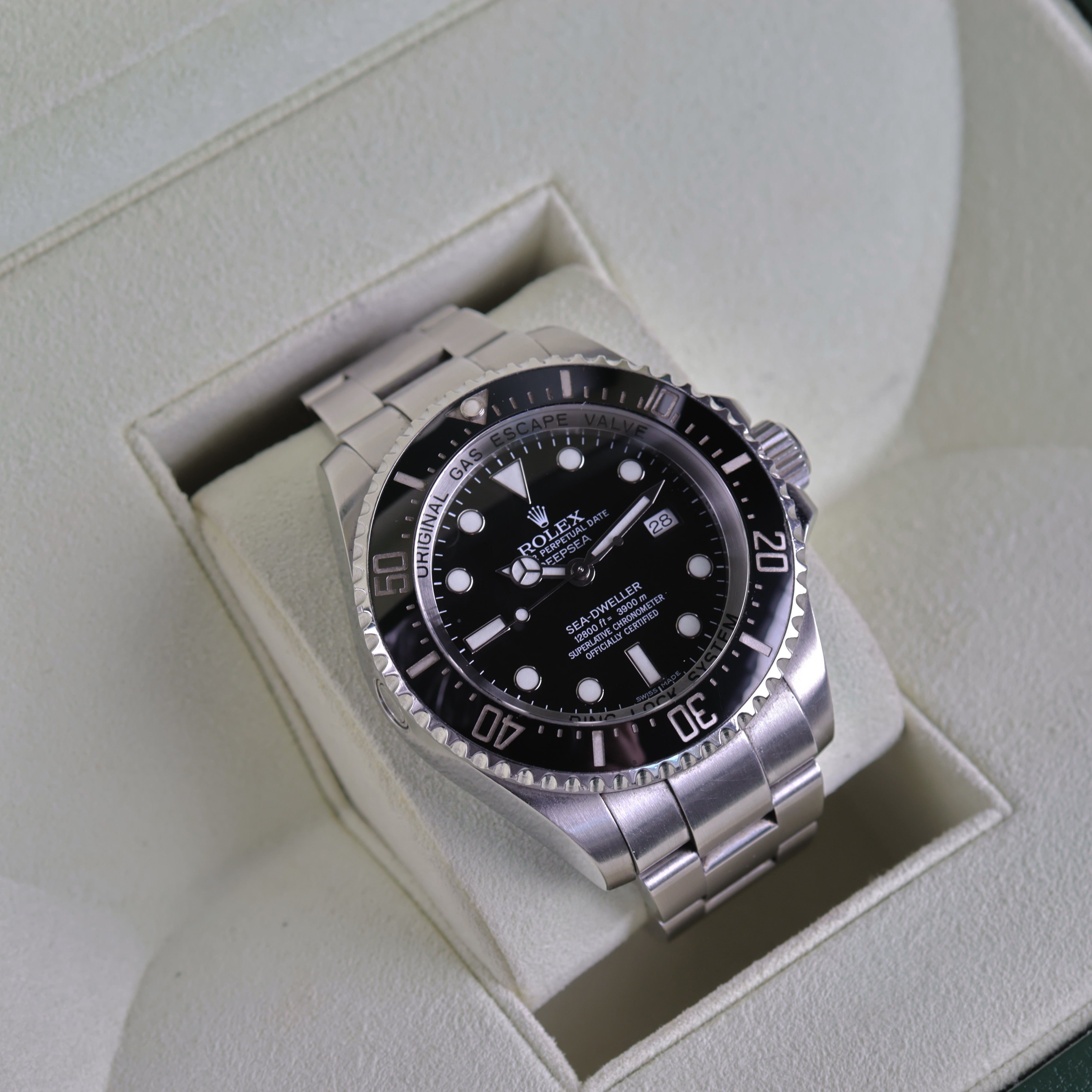 Rolex Sea-Dweller Deepsea 116660