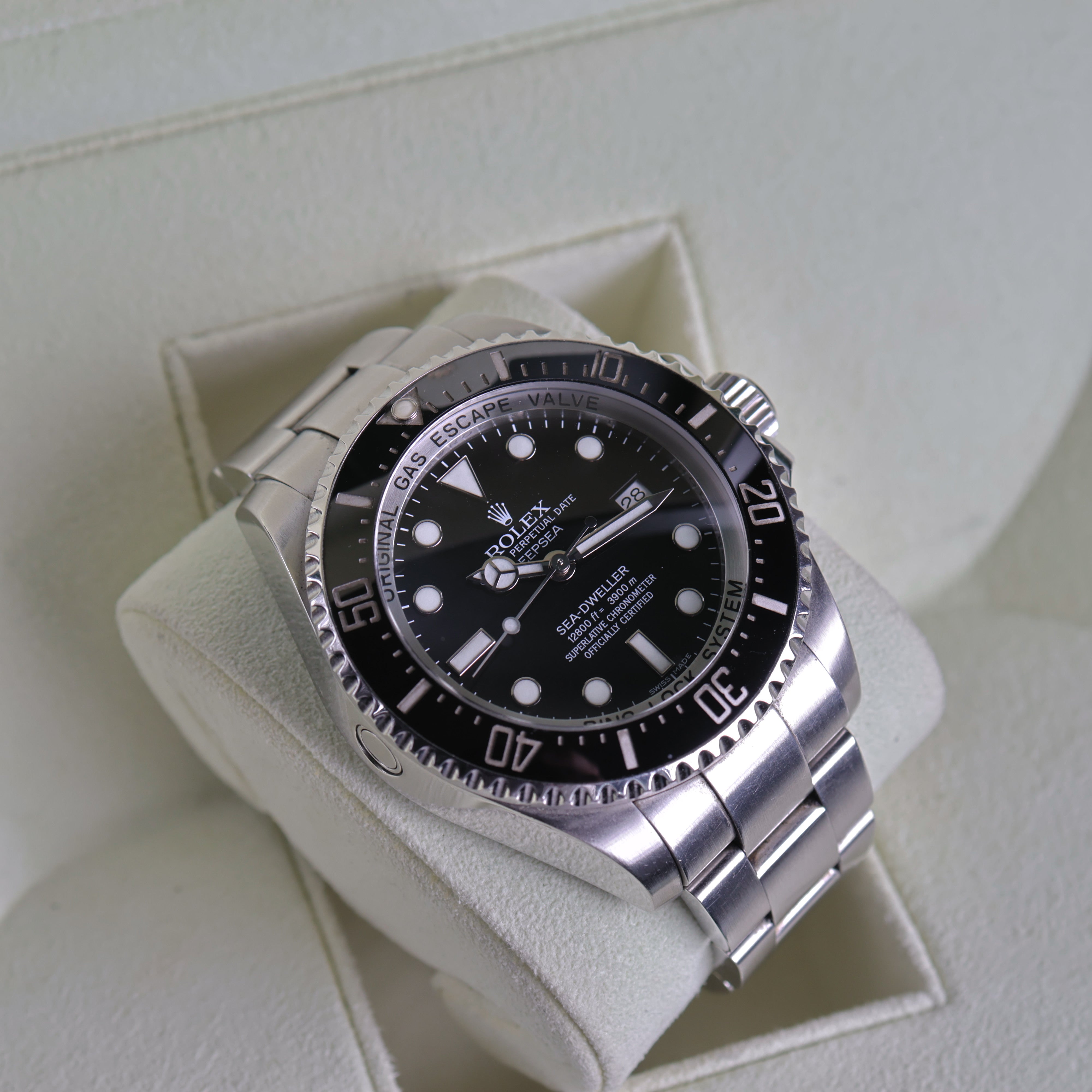 Rolex Sea-Dweller Deepsea 116660